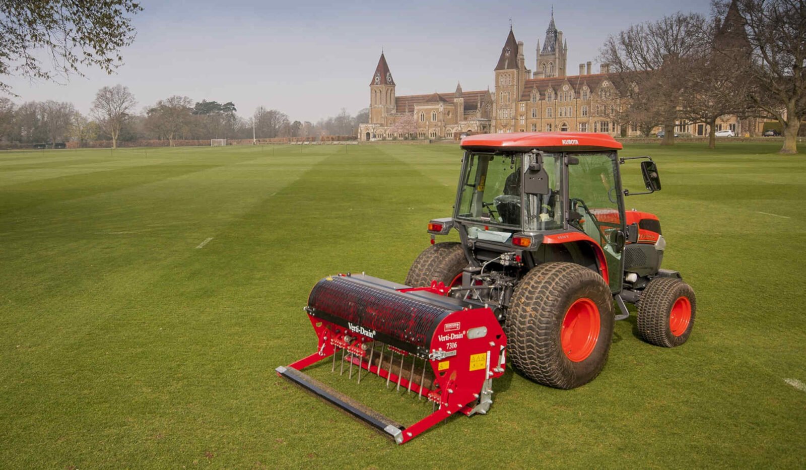 Verti Drain Aerifizier- und Tiefenlockerungsgerät